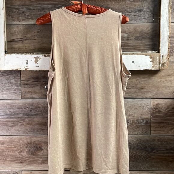 Torrid Graphic Tank Top”Your Energy is Gorgeous Torrid Size 1(XL), Bleached Tan - Picture 4 of 10